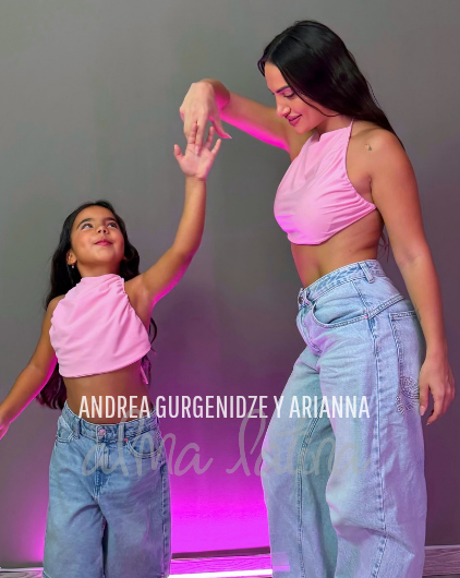 Colección madre e hija. Top Guajira rosa bebé.