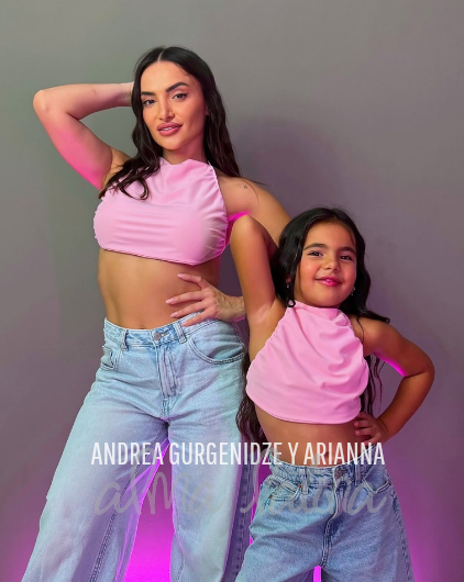 Colección madre e hija. Top Guajira rosa bebé.